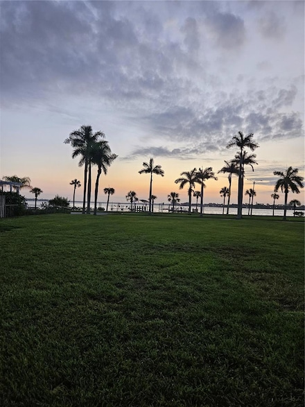 315 Crescent Ct E, Bradenton, FL 34208