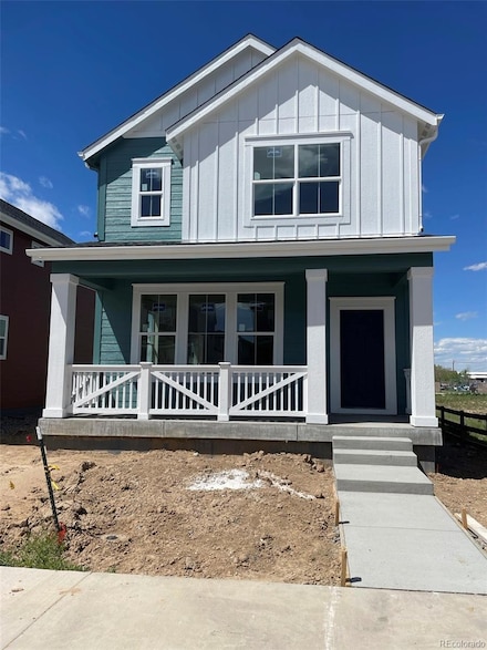 725 Cottonwood Ave, Bennett, CO 80102