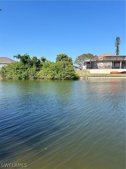 628 NW 3rd Ave, Cape Coral, FL 33993