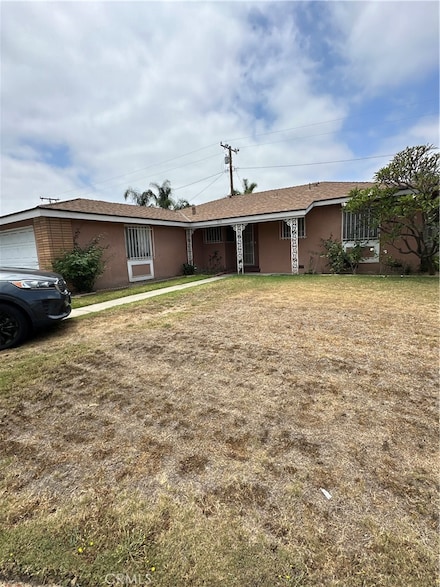 910 S Bewley St, Santa Ana, CA 92704