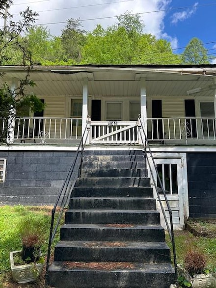 1144 Fairview Rd, Duffield, VA 24244