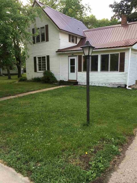 221 W Rio St, Rio, WI 53960