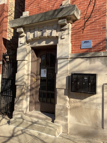 2919 N Mildred Ave Unit 1, Chicago, IL 60657