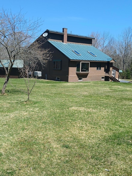 23 Roxy Rand Rd, New Sharon, ME 04955