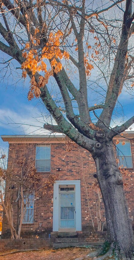 18 Towne Park Ct, Little Rock, AR 72227