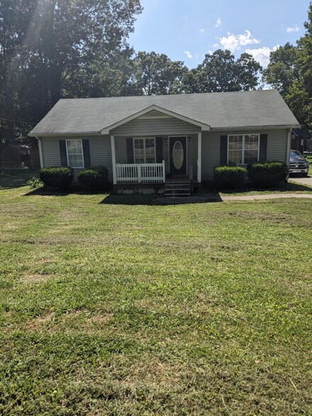 21412 Longwood St, Chickamauga, GA 30707