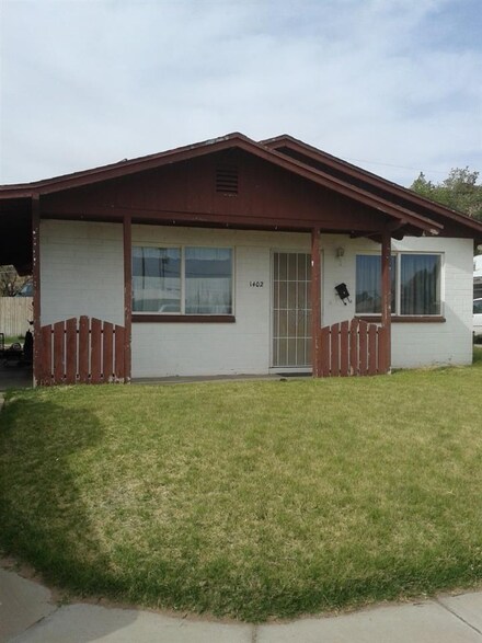 1402 W Florida St, Holbrook, AZ 86025