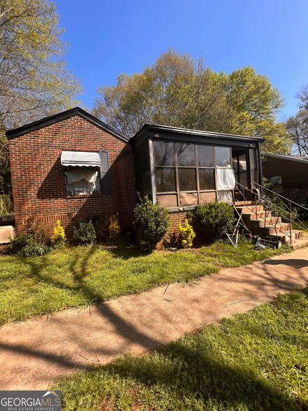 426 E Rhinehill Rd SE, Atlanta, GA 30315