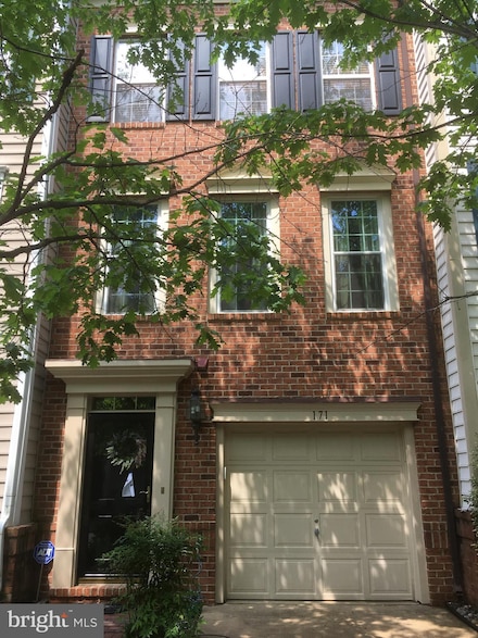 171 Barrett Place, Alexandria, VA 22304