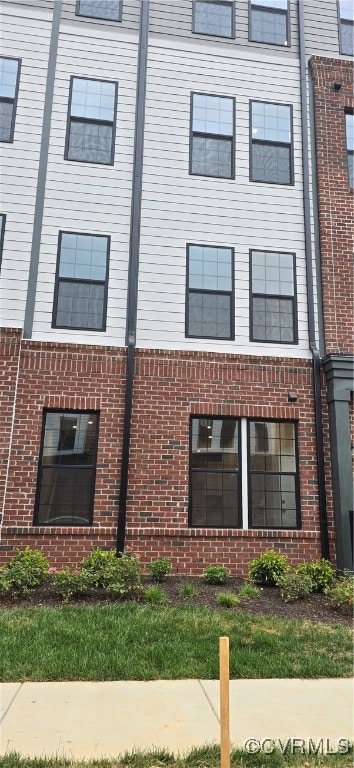 13262 Garland Ln, Midlothian, VA 23114