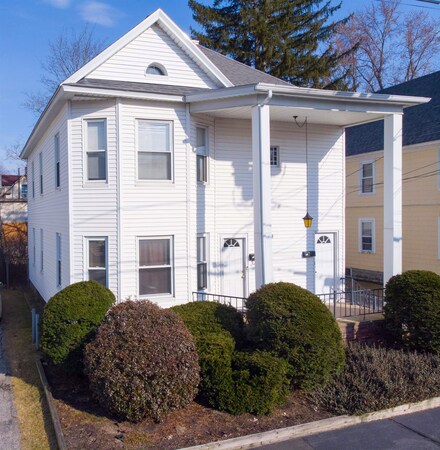 65 Boutwell St, Manchester, NH 03102