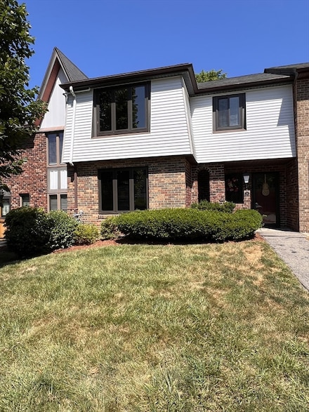 24 Cobblestone Ln Unit 7, Worcester, MA 01606
