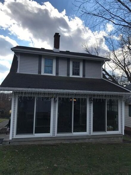 4105 Lefty Ln, New Brighton, PA 15066