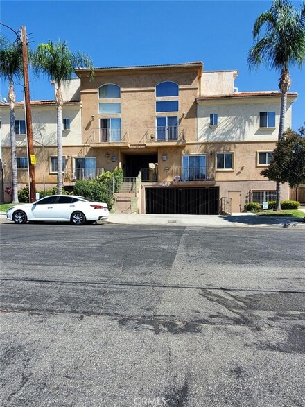 8800 Etiwanda Ave Unit 10, Northridge, CA 91325