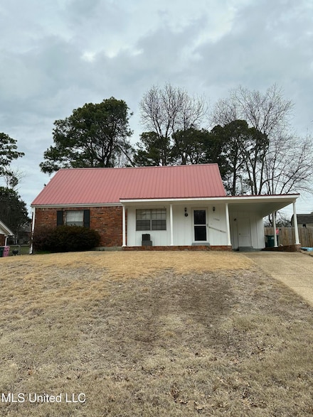 1388 Moss Point Dr, Southaven, MS 38671