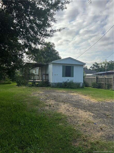 606 N Stanford St, Sulphur, LA 70663