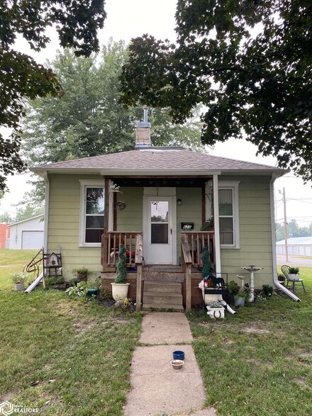 622 E Stuart St, Clarinda, IA 51632