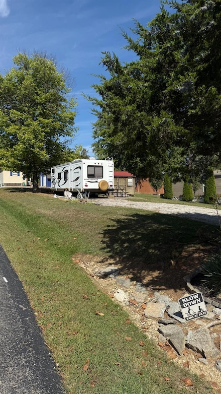 11121 Palm St, Lakeshore Resort, IN 47012