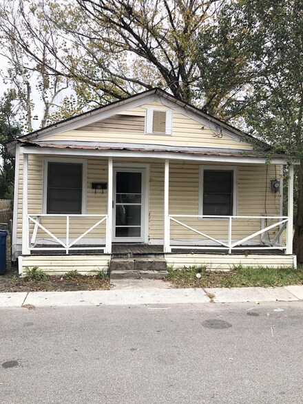 209 Gores Row, Wilmington, NC 28401