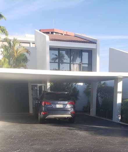 1908 Presidential Way, West Palm Beach, FL 33401