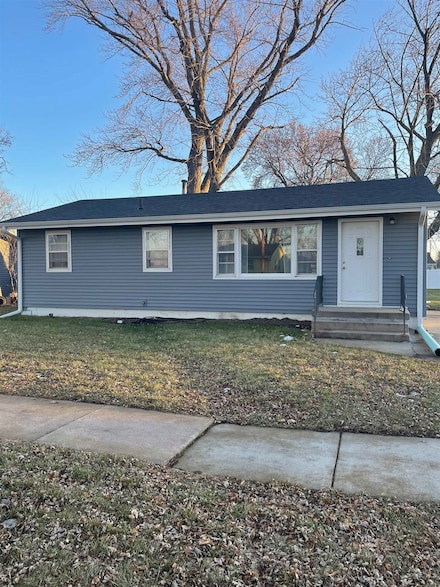 2227 Boyce St, Hastings, NE 68901