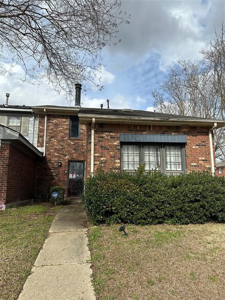 5898 Worchester Dr, Montgomery, AL 36116