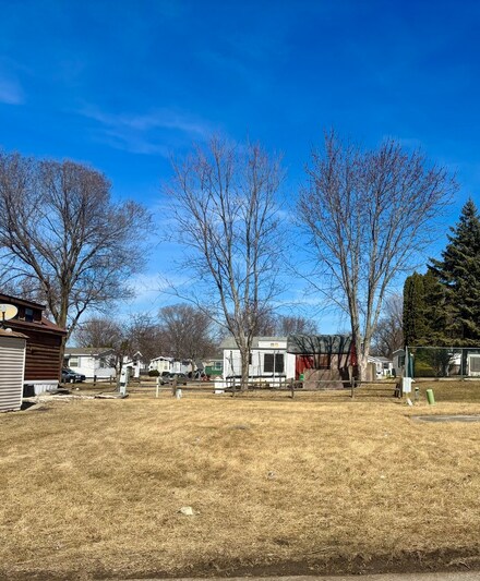 143 Sandpiper, Lakemoor, IL 60051