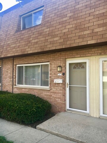 835 Richard St Unit C, Aurora, IL 60506