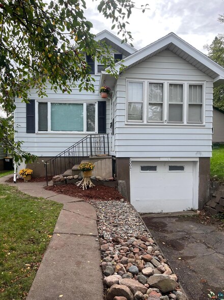 6004 Tacony St, Duluth, MN 55807
