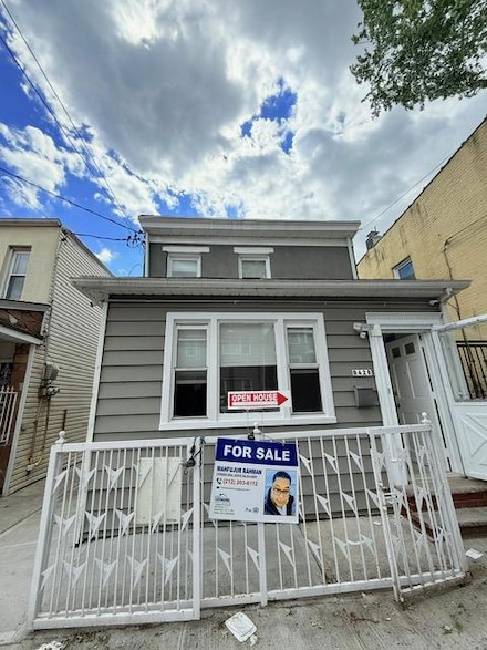 9428 86th St, Ozone Park, NY 11416