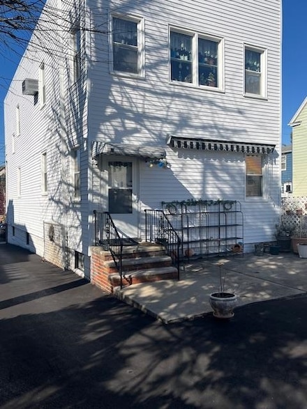 64 W 7th St Unit 1, Bayonne, NJ 07002