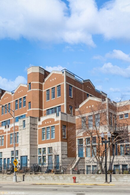 7768 N Sheridan Rd Unit D, Chicago, IL 60626