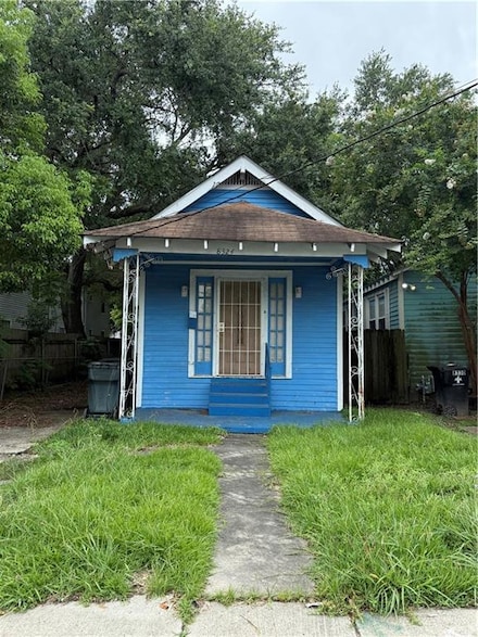 8324 Apple St, New Orleans, LA 70118