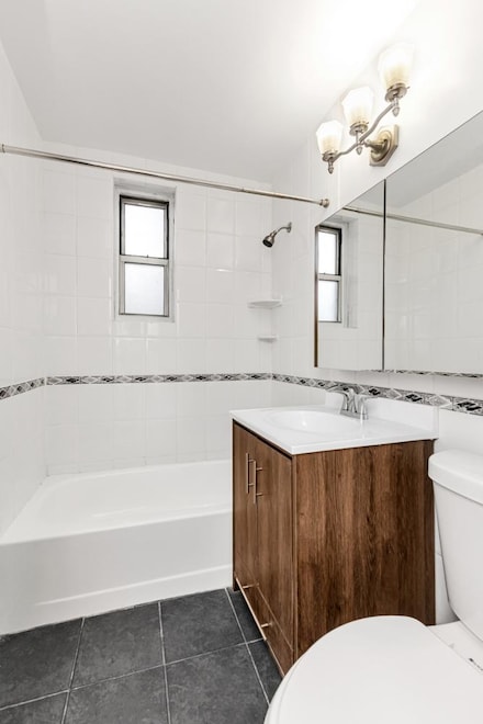 67-30 Clyde St Unit 5C, Forest Hills, NY 11375