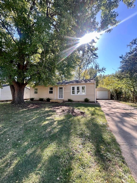 4422 Nina Terrace, Rockford, IL 61101