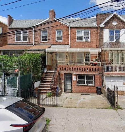 73-07 Woodside Ave, Flushing, NY 11377
