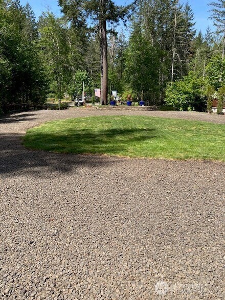 61 N Goldeneye Place, Hoodsport, WA 98548