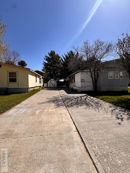 1870 N Whispering Pines Dr, Idaho Falls, ID 83401