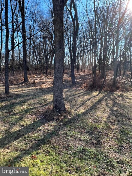 2463 Fairmount Rd, Hampstead, MD 21074