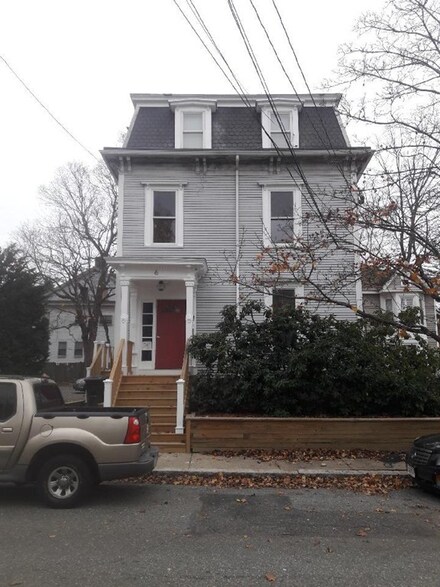 6 Clinton St, Haverhill, MA 01830