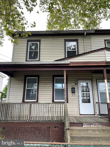 1004 W 3rd St, Florence, NJ 08518