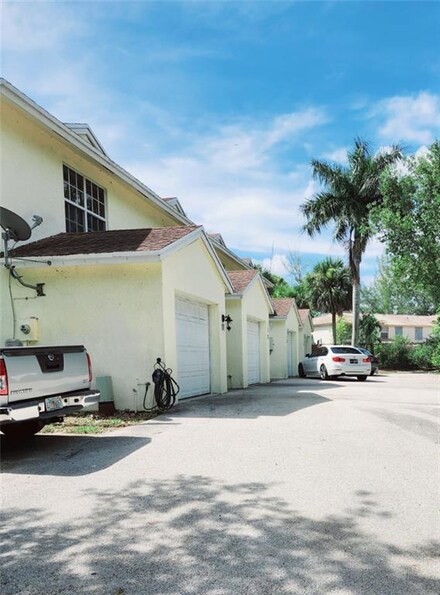 1530 NW 45th St Unit 30, Pompano Beach, FL 33064