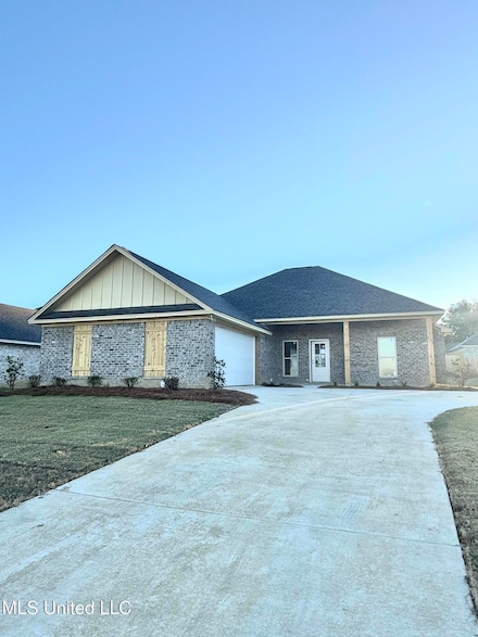 120 Madisonville Dr, Canton, MS 39046