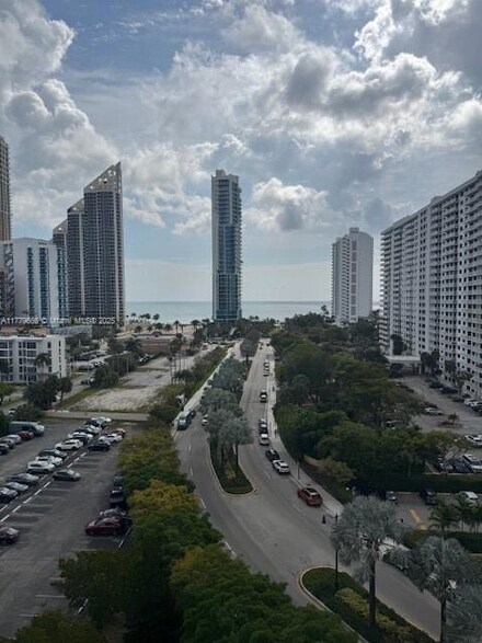 231 174th St Unit 1112, Sunny Isles Beach, FL 33160