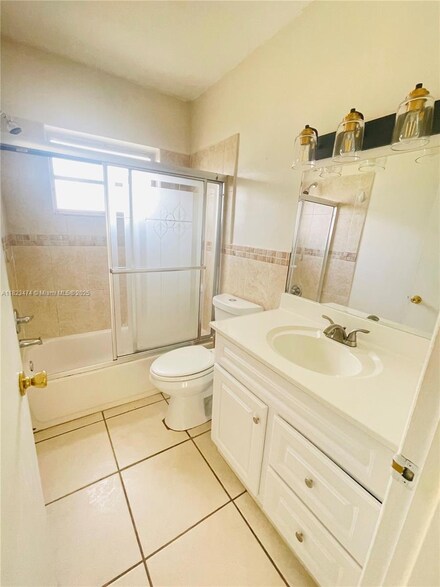 1420 Atlantic Shores Blvd Unit 130, Hallandale Beach, FL 33009