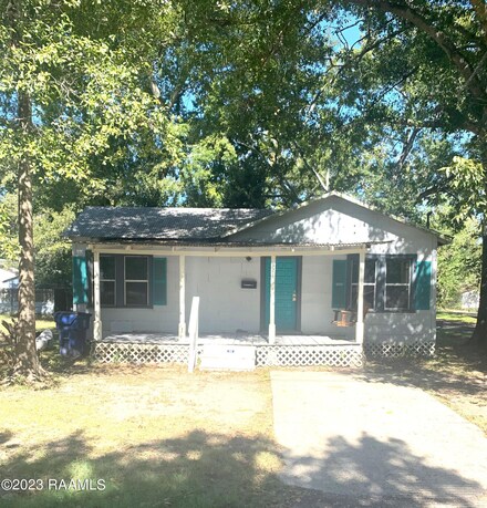 321 E Spruce St, Crowley, LA 70526