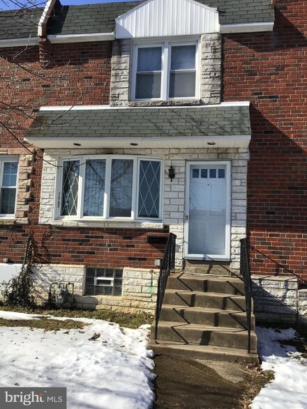 1568 Hermesprota Dr, Sharon Hill, PA 19079