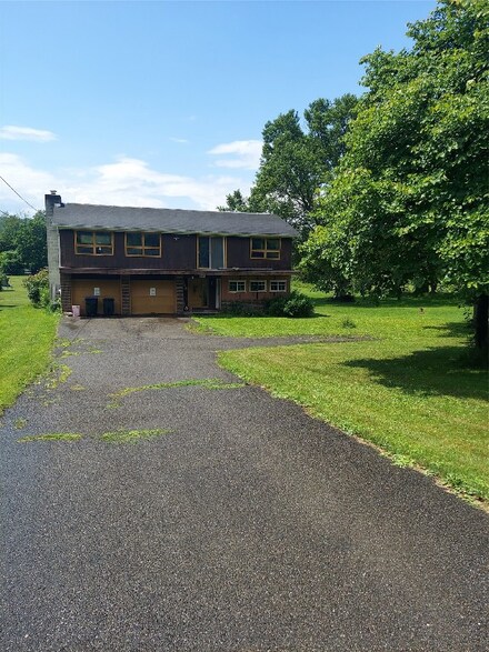 7060 State Route 17c, Endicott, NY 13760