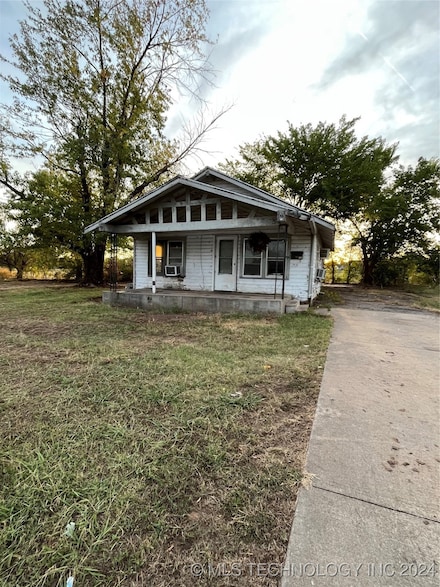 719 S Cleveland Ave, Cushing, OK 74023
