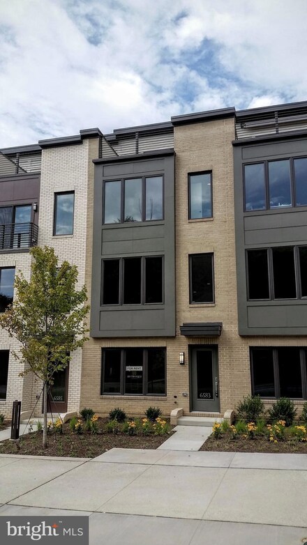 6583 Rock Spring Dr, Bethesda, MD 20817